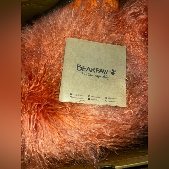 Peach fur BEARPAWS 🐻🍑 - Picture 2 of 4